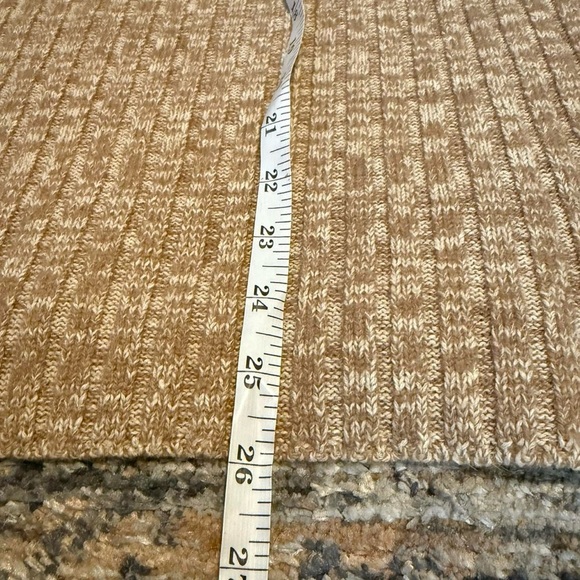 Tan Crew Neck Sweater with Textured Knit Pattern - Picture 5 of 5